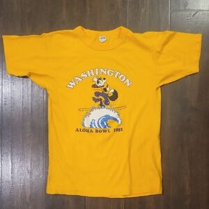 Vintage University Of Washington Huskies Aloha Bowl 1982 T-Shirt